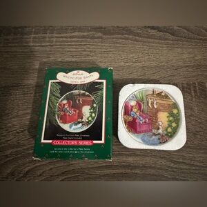 Hallmark Keepsake "Waiting for Santa" Miniature Porcelain Plate.